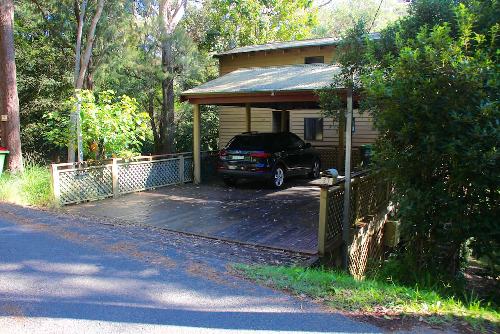 Carport comfortably fits 4 cars