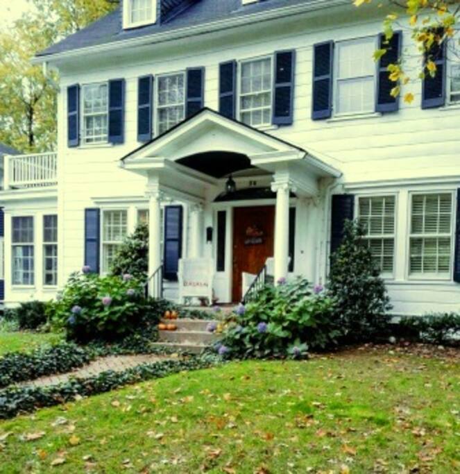 Eastover Court - Circa 1902