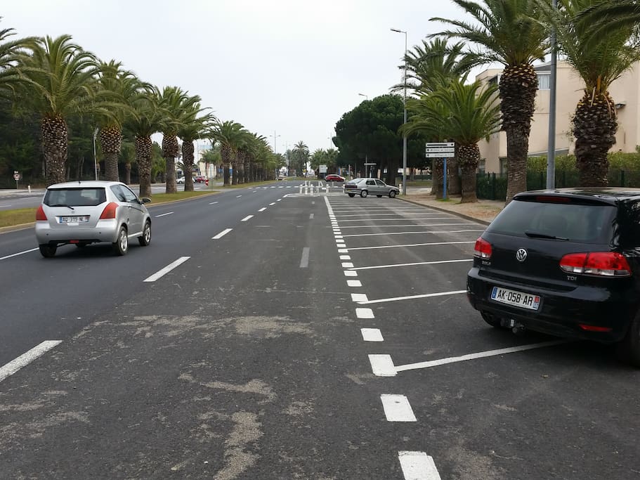 au bout de la rue la plage.......