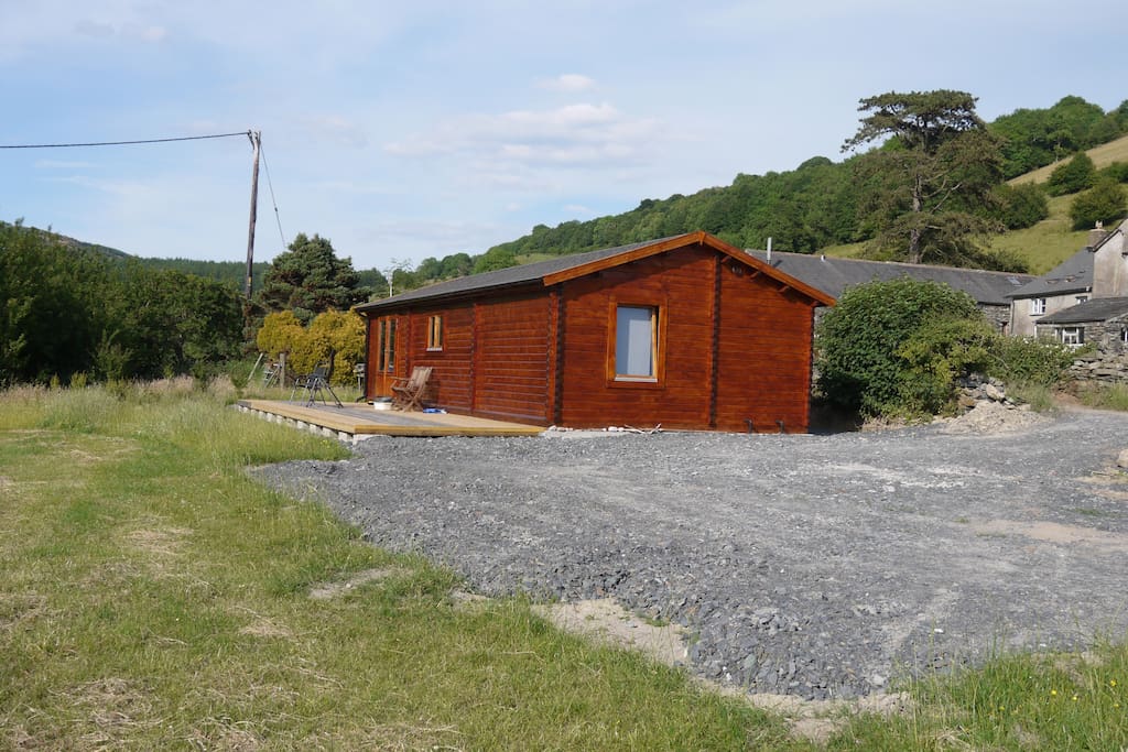 Log Cabin with parking