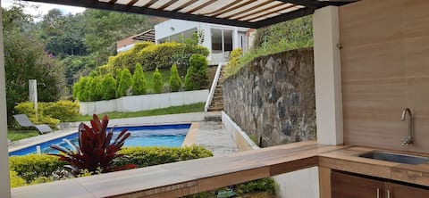 Estate with pool and BBQ near Pasto