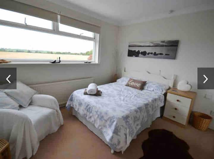 غرفة النوم 2