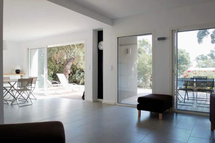 Villa En Bord De Mer Avec Accès Privé à La Plage - Porto Vecchio