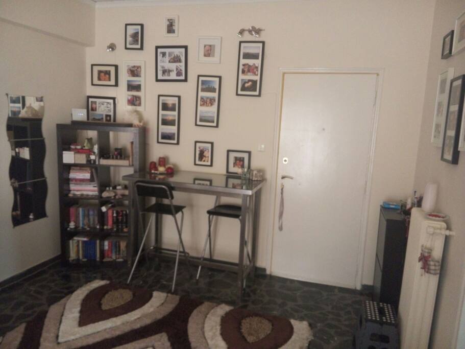 Main entrance combined with living room