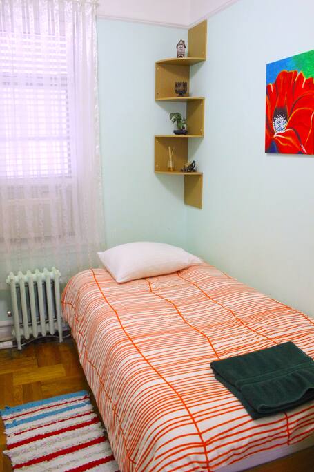Twin Bed