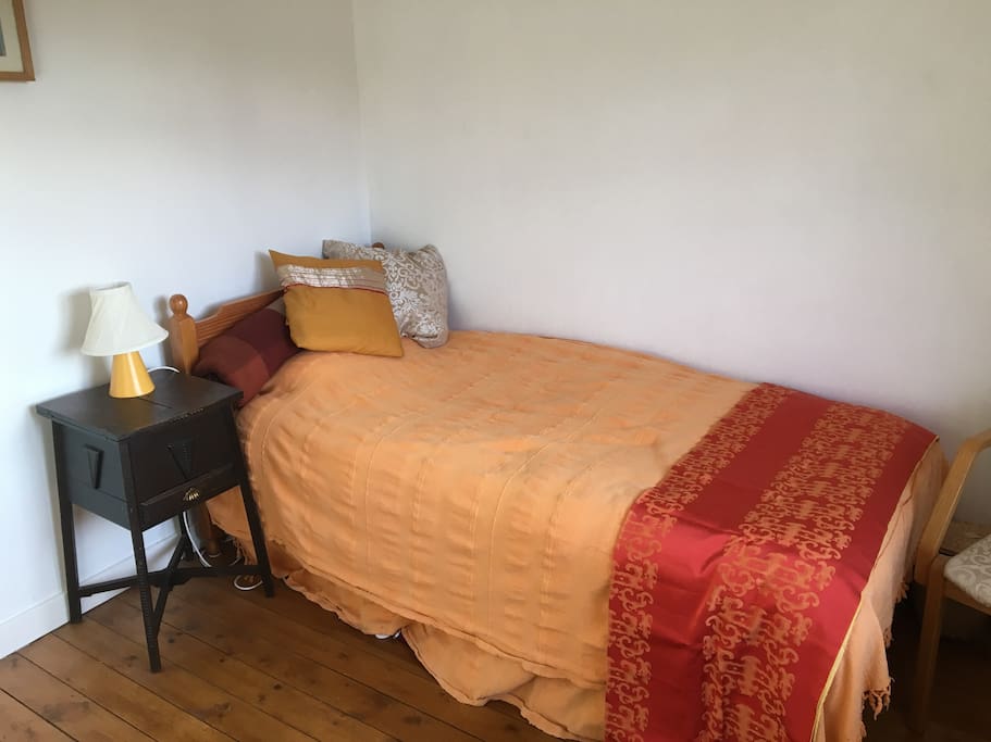 Single bedroom with Cotswold valley views