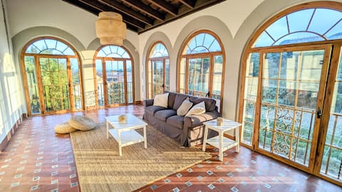 Retreat for groups and families near Barcelona