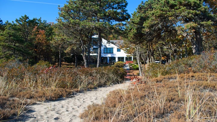 Sunny Popham Beach House - right on the beach!