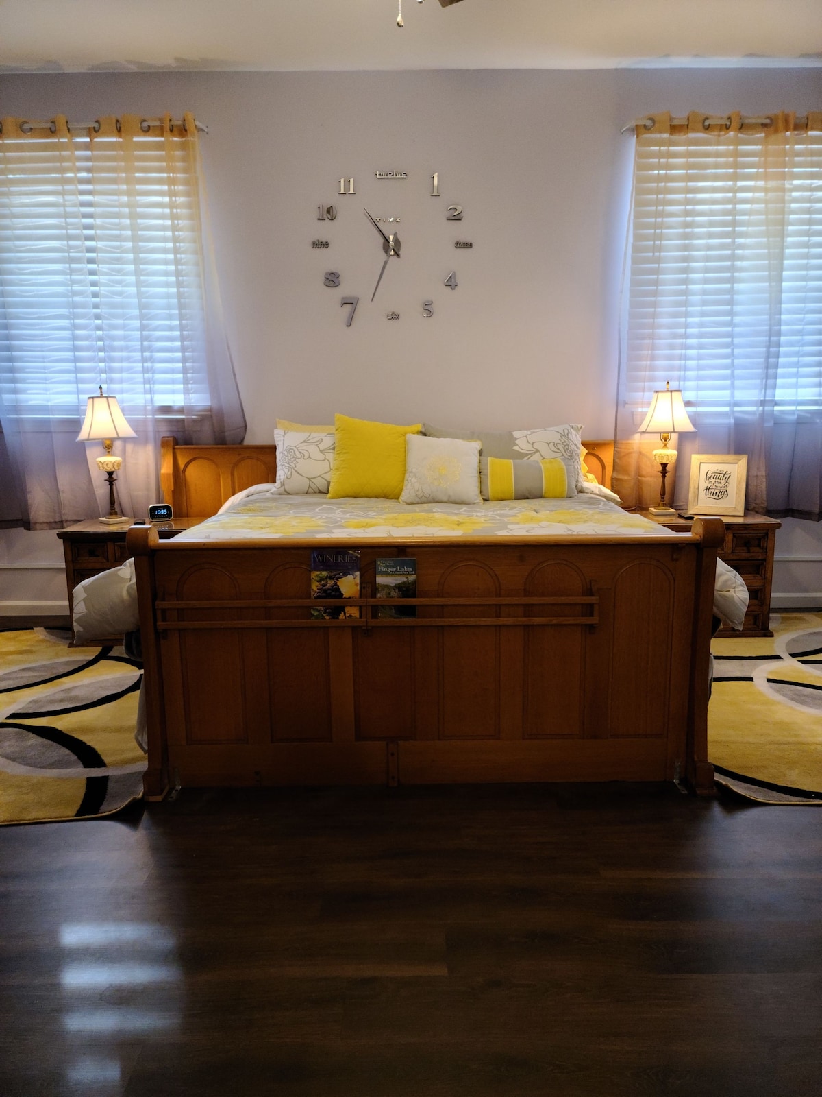 Bračni krevet (180x200) s dvostrukim daljinskim upravljačem 