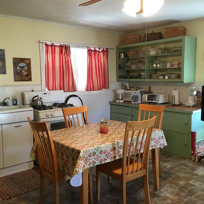 Kitchen-Dining Area