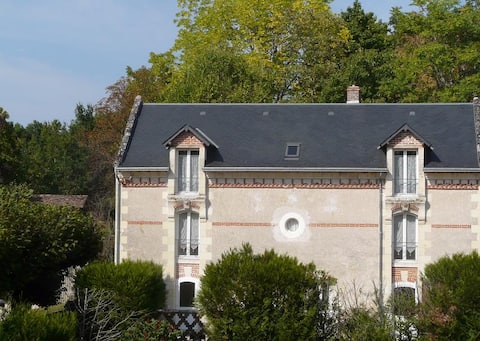 House in the heart of Chateaux de la Loire - 10 people