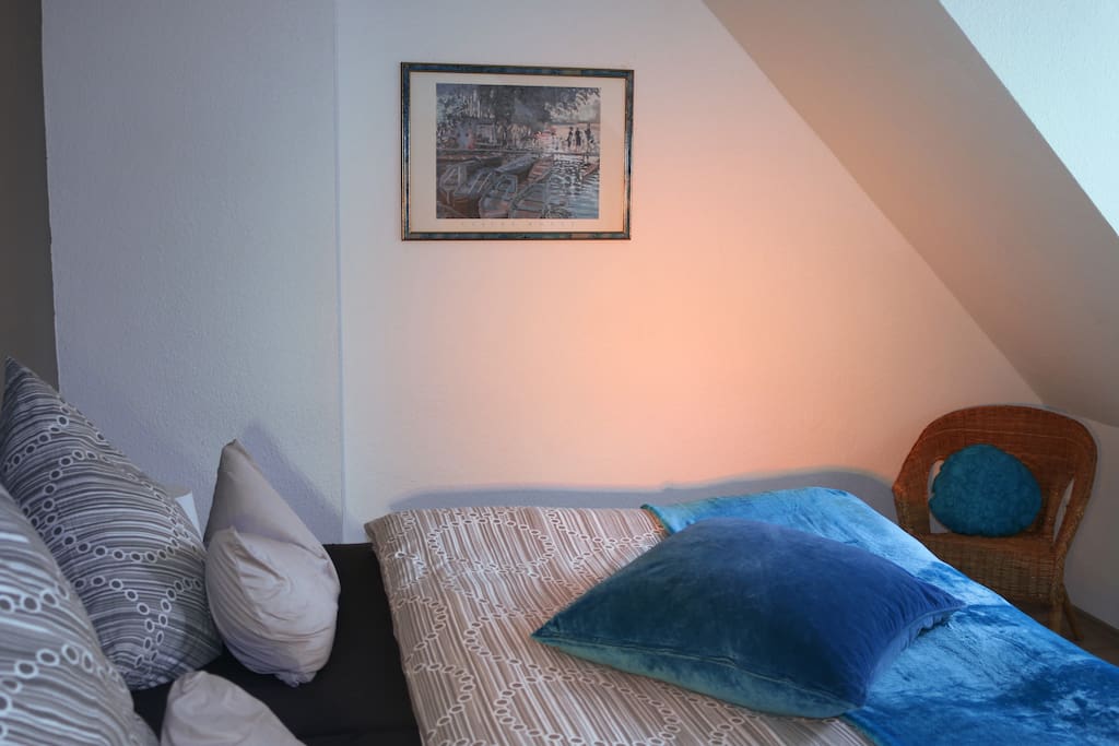 Schlafzimmer
Gästewohnung Mönchengladbach, Apartment, Ferienwohnung, Flughafen, Messe, Düsseldorf, Köln, Borussia Mönchengladbach