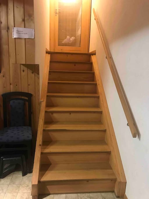 Die Treppe, welche zum Studio führt.