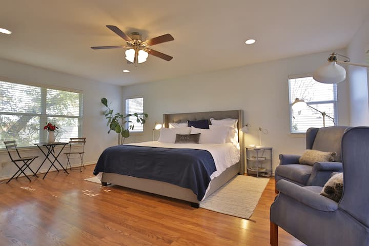 Upstairs King Suite