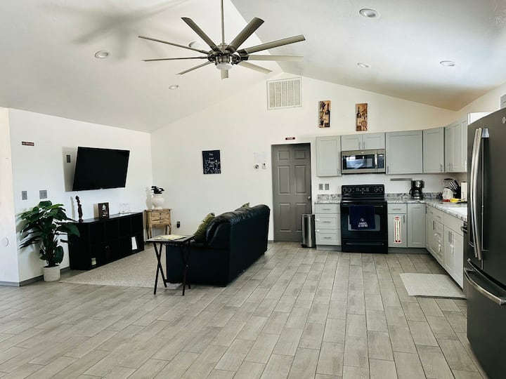 Casa espaciosa a 9 minutos del centro. Casas en renta en Tucson, Arizona, Estados Unidos Airbnb