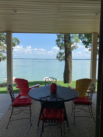 Beautiful House on Lake Kegonsa!