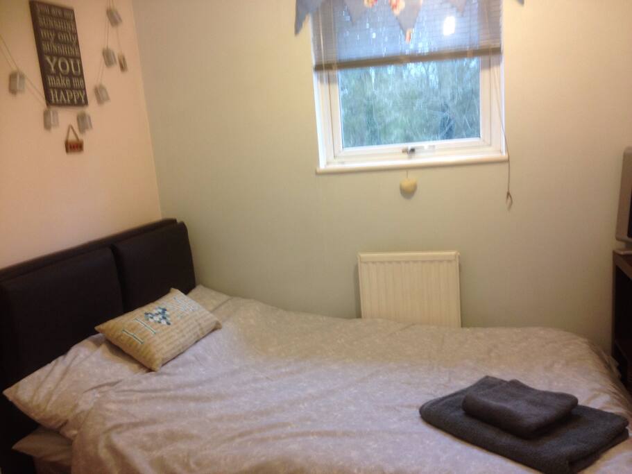 Guest bedroom
