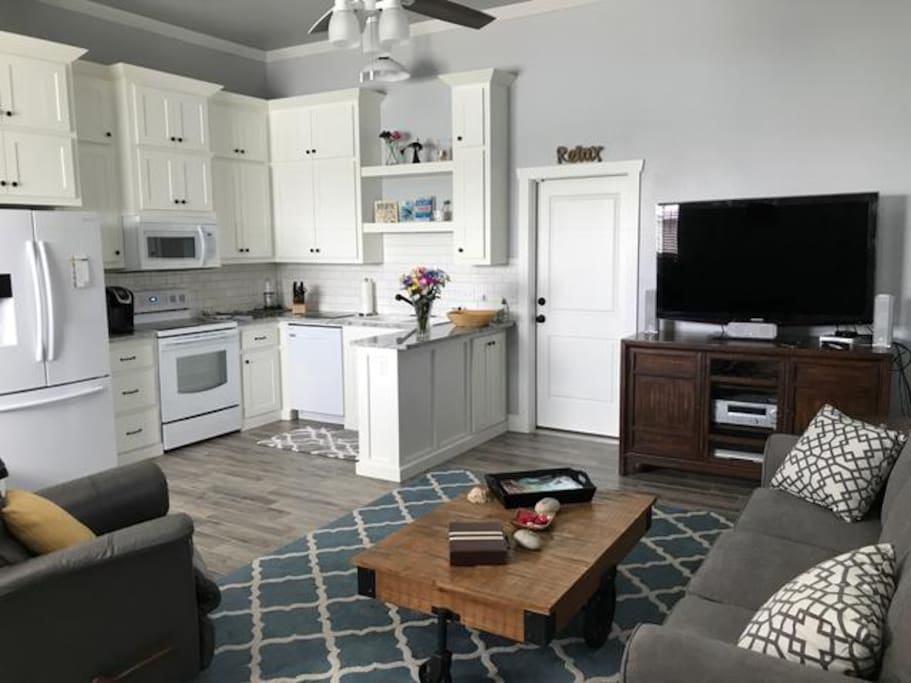 Kitchen /Living Room