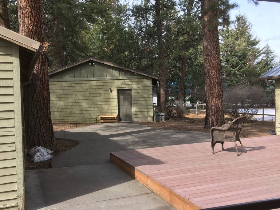 Entry way and porch for guest use