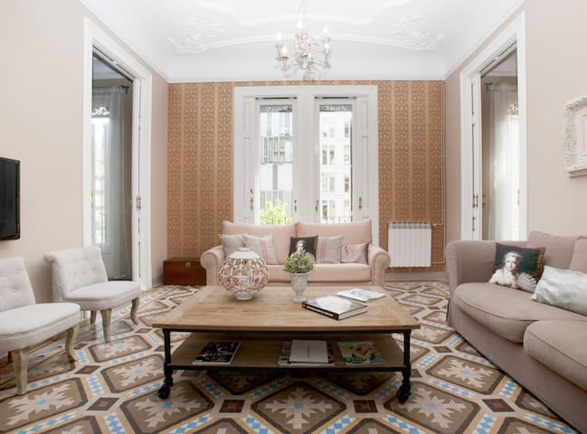 Bretagne Exclusive apartament in Rambla Catalunya