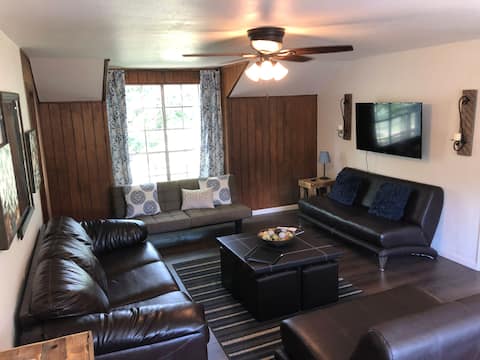 Top Airbnb: Lydia's Loft in Ingram