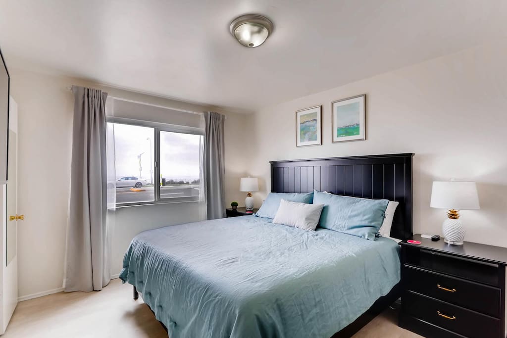 Master bedroom with beach view