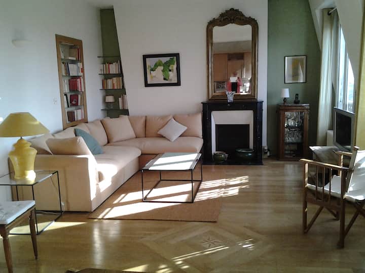 Charming and cosy apartement in Montmartre (52m²)