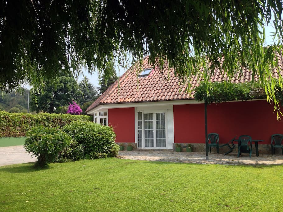 View of house from front garden