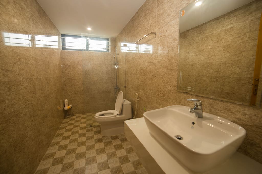 Vòi hoa sen và Vệ sinh