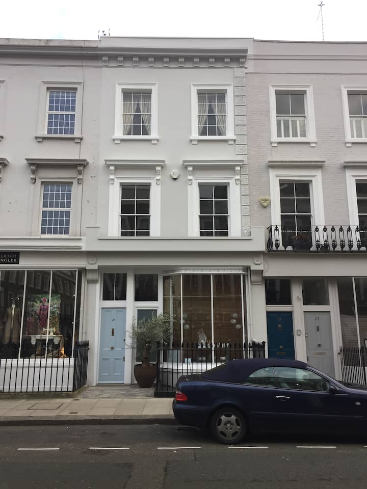 *Unusual Unique Experience - Central Location*