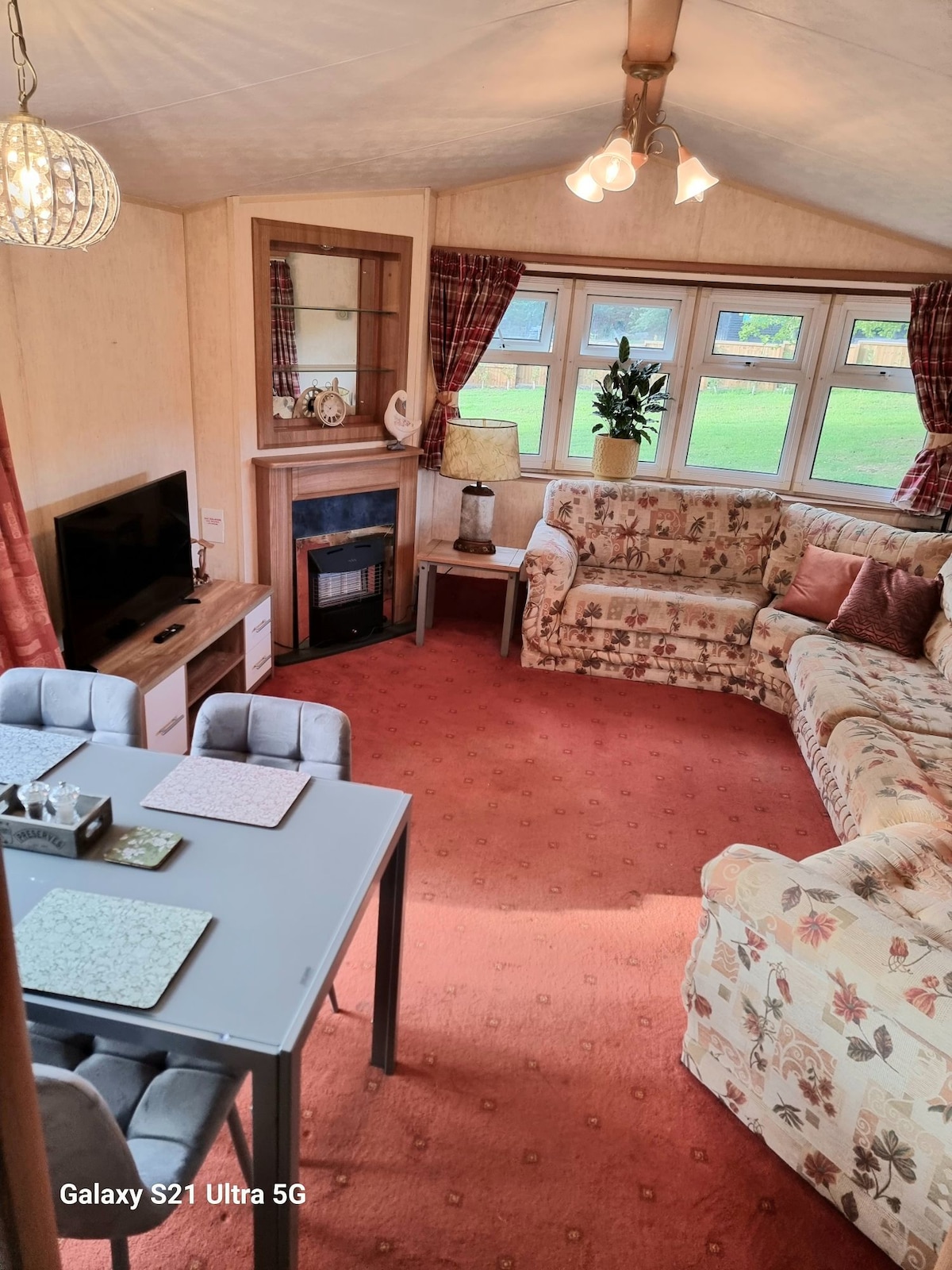 Successful Airbnb property: The Duck - Free Fishing, pets welcome! - in Clare in West Suffolk