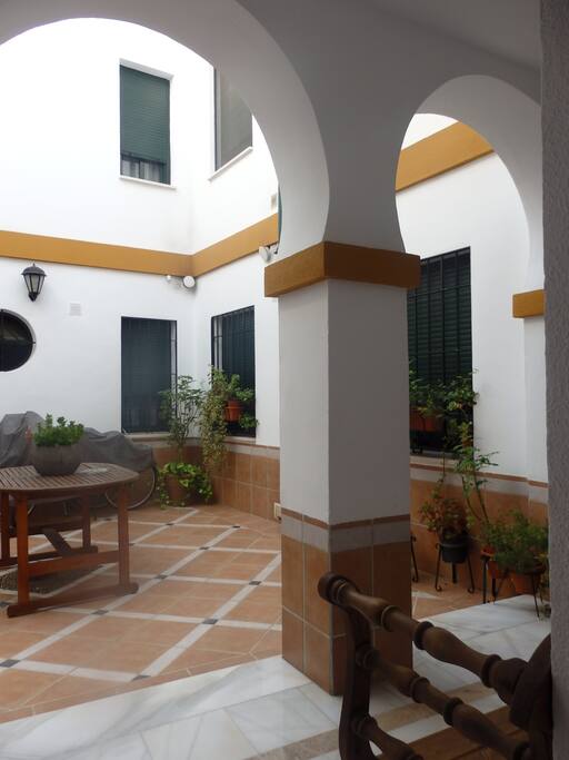 Patio acceso 3