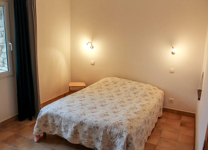 Een tweede slaapkamer, met uitzicht op de oostkant.