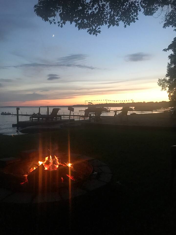10 Best Airbnb Vacation Rentals In Houghton Lake, Michigan Updated