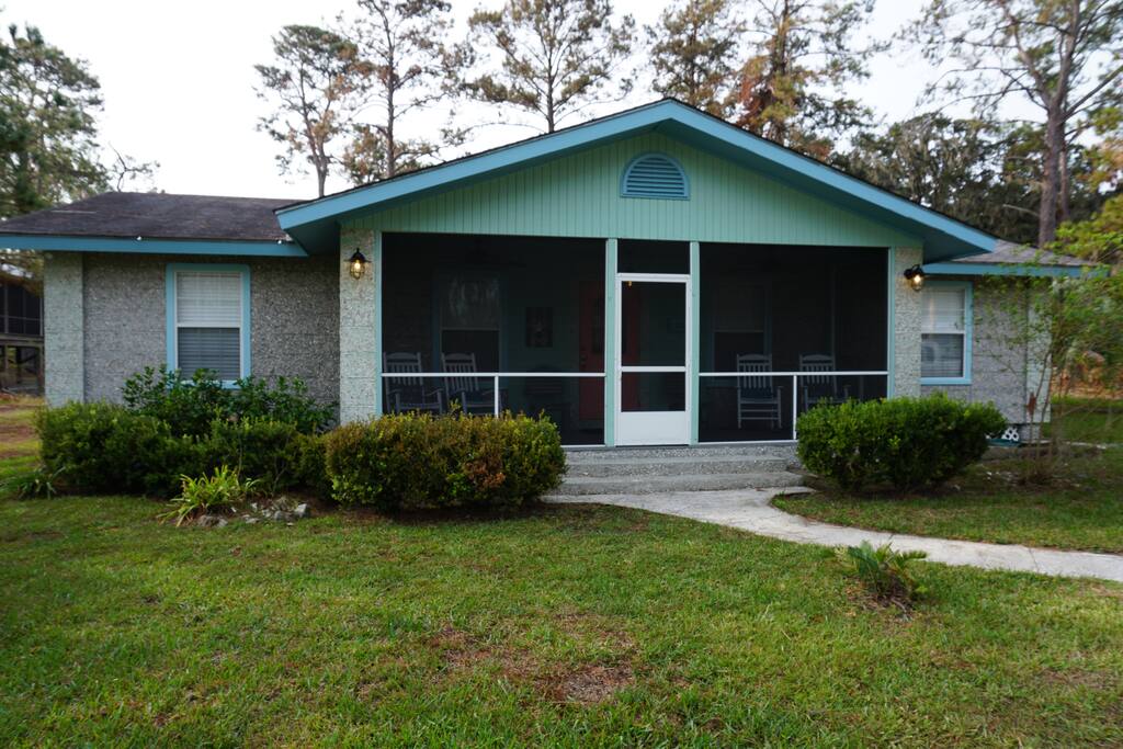 The Oyster Bed Houses for Rent in Sapelo Island, United States