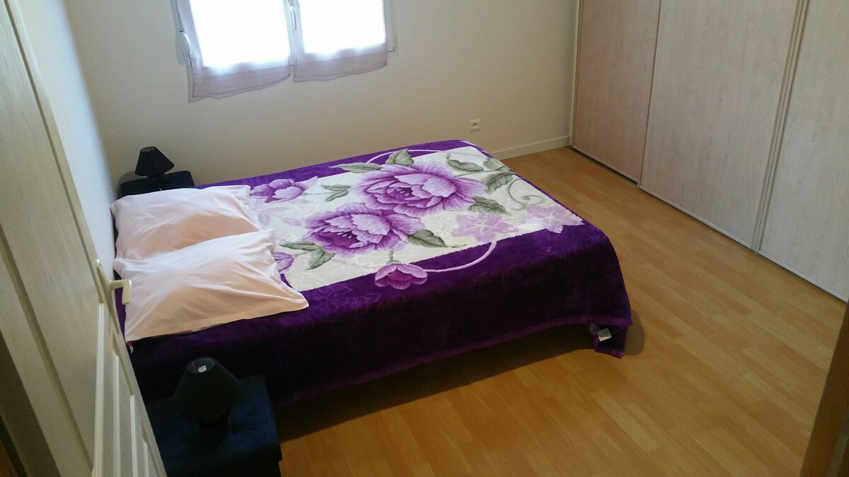 1er dormitorio en la planta superior con cama doble 