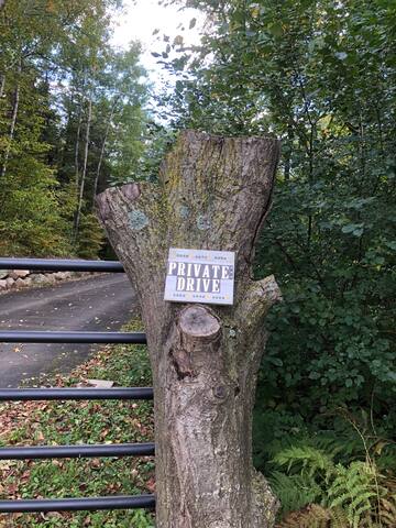 22 Oaks Spacious, secluded Lake House gallery image 2