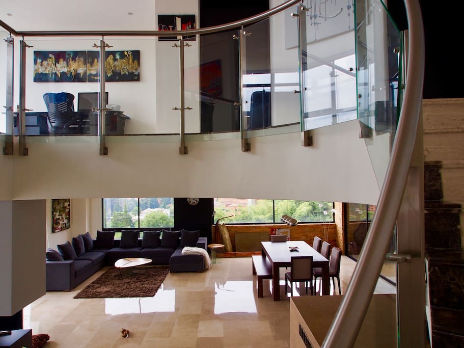 Duplex with first floor and the upstairs galerie, 3 bedrooms.