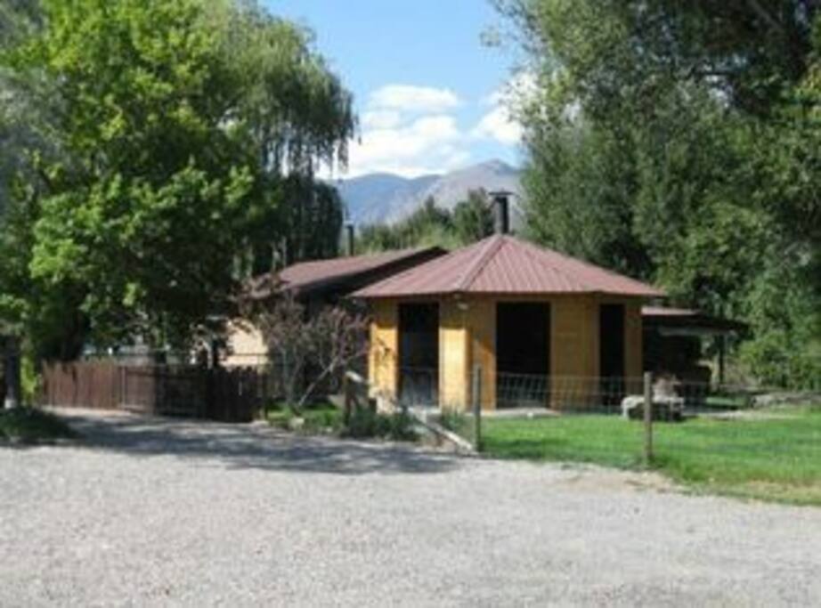 Quite location with privacy windows, you can see the stars from the bed.
