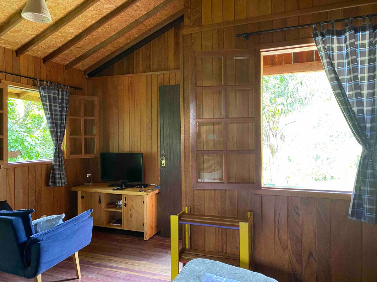 Anúncio popular: Indaiá Chalet with a river for bathing em Nova Friburgo