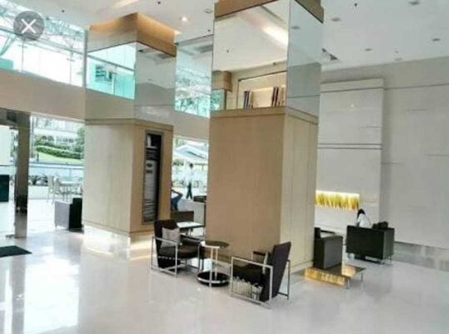 Lobby/Receiving Area