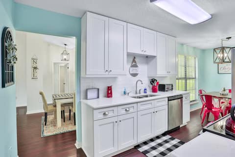 Modern E. Orange Park Home 6 bed Fence Beach 45Mn