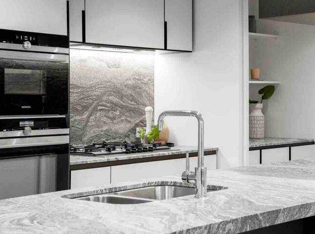 Cozy 3B2B apartment @ WSP pool gallery image 4