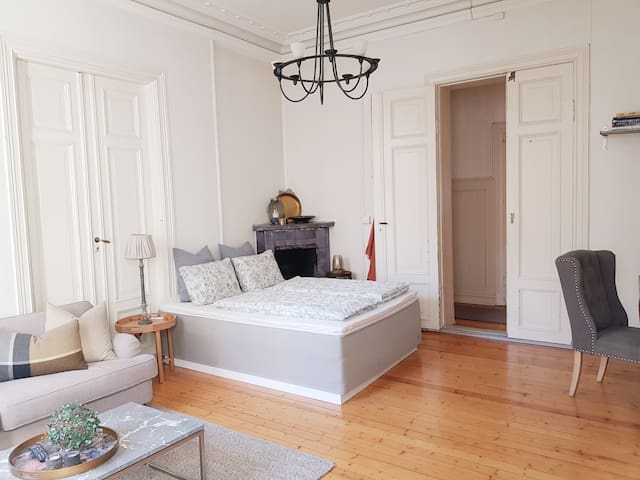 Large Room - Beautiful Frogner Oslo West