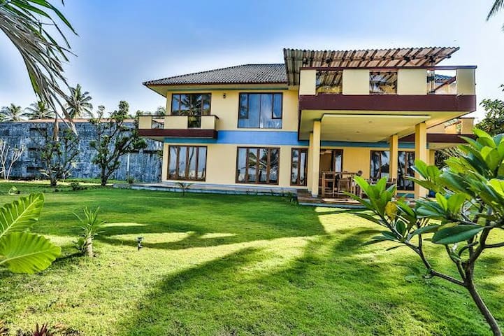 Pelabuhan Ratu Rent Villa Pelabuhan Ratu Rent Villa