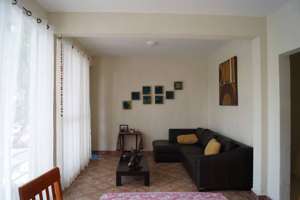 Spacious living room