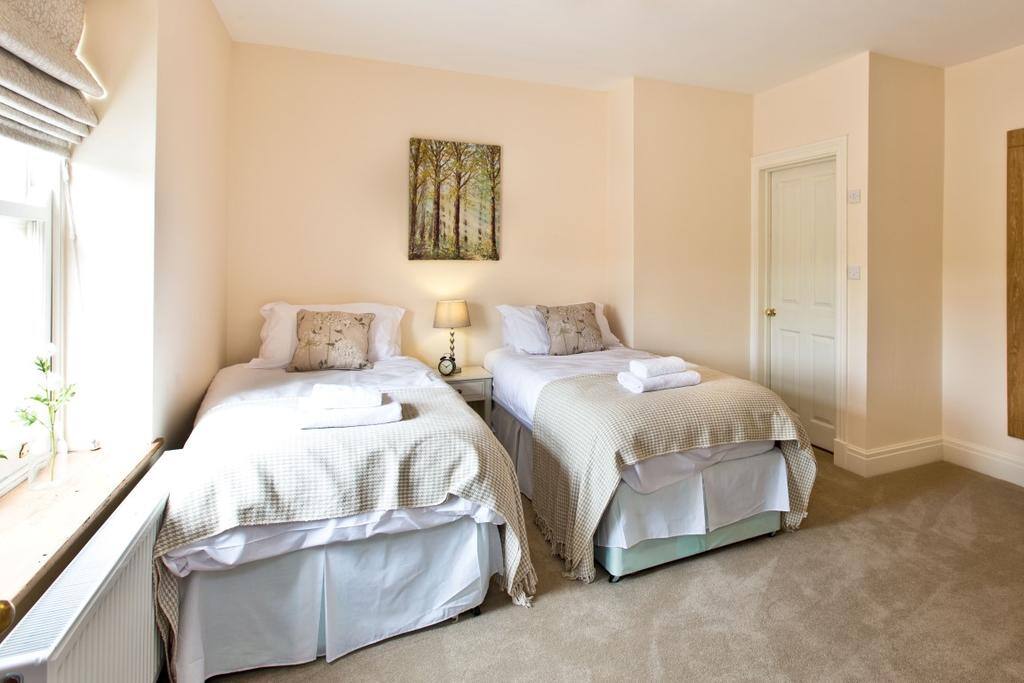 Bedroom can be made into double