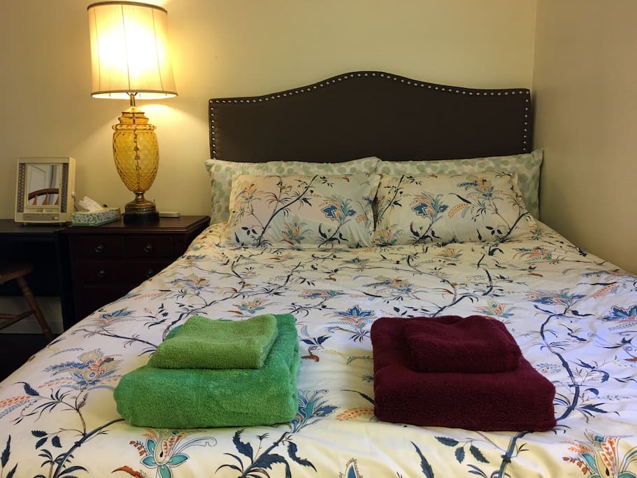 Super comfy Select Comfort + memory foam topper queen size bed