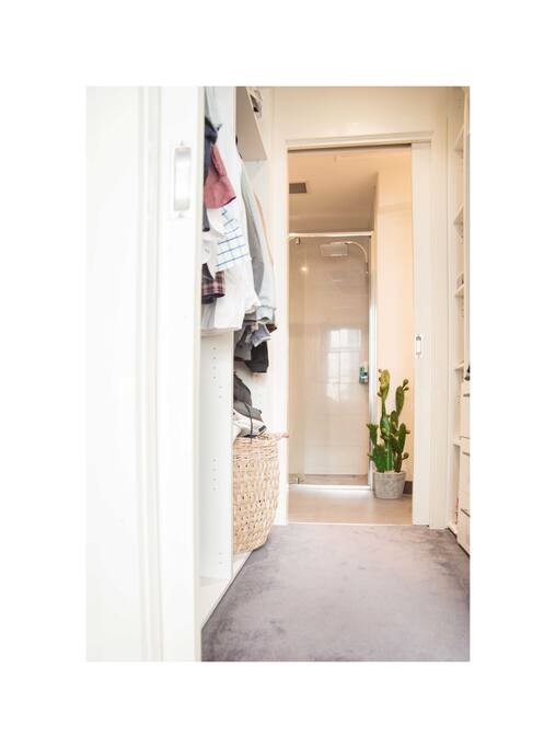 Master room waderobe & bathroom