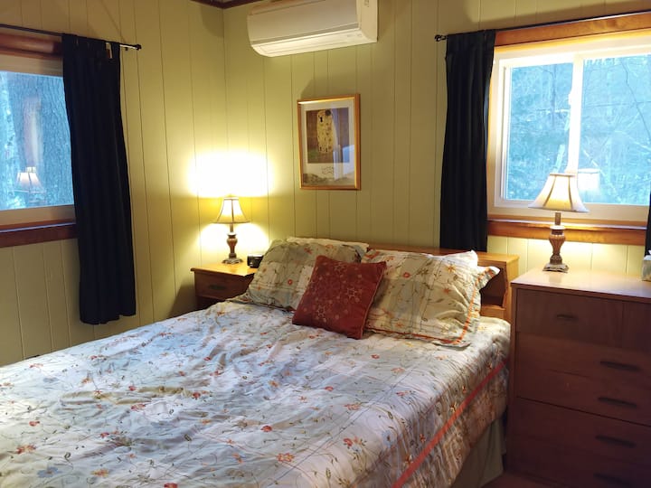 chambre « queen size », haut niveau